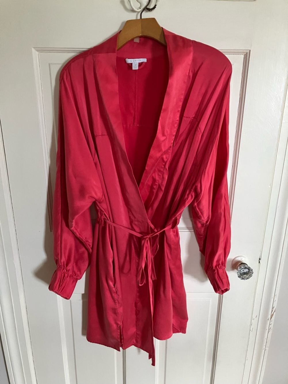 lunya Silk Robe in Vibrant Pink M